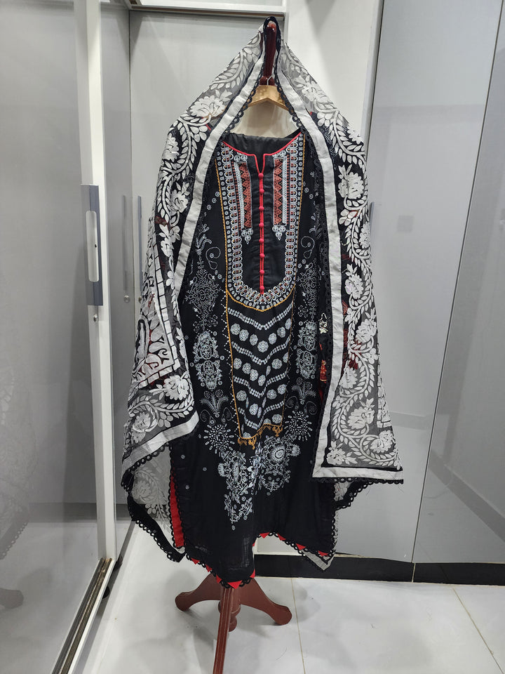 Mavi's pret Saira Rizwan