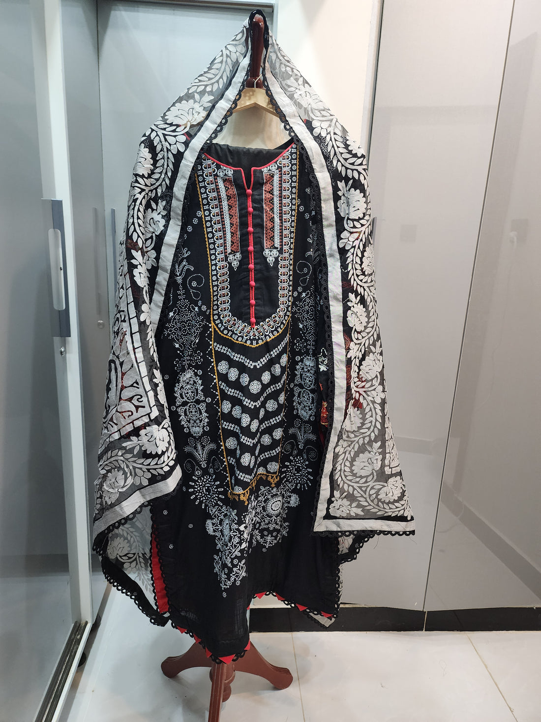Mavi's pret Saira Rizwan