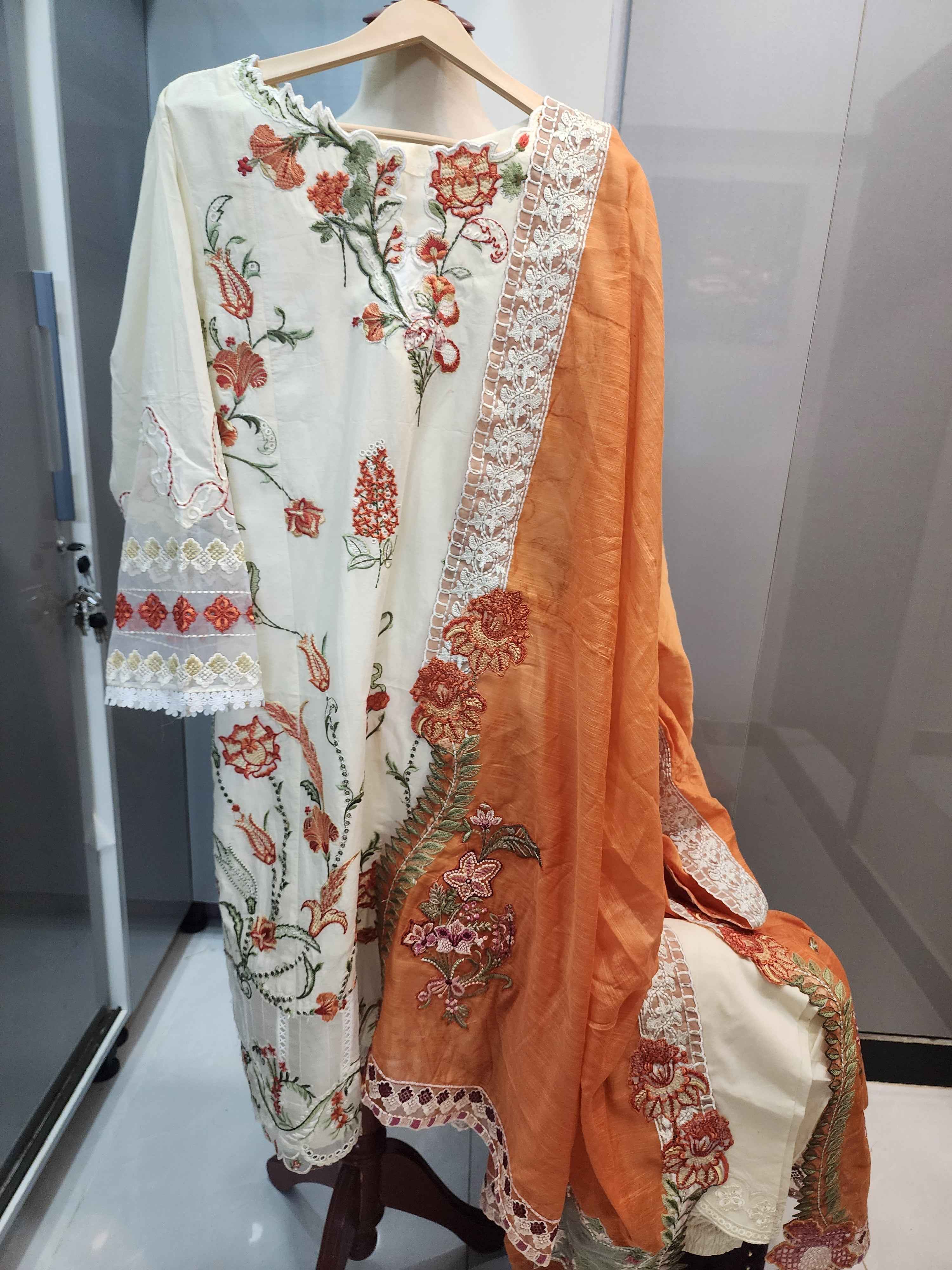 Mavi Pret – The Stitched Edit | Saira Shakira
