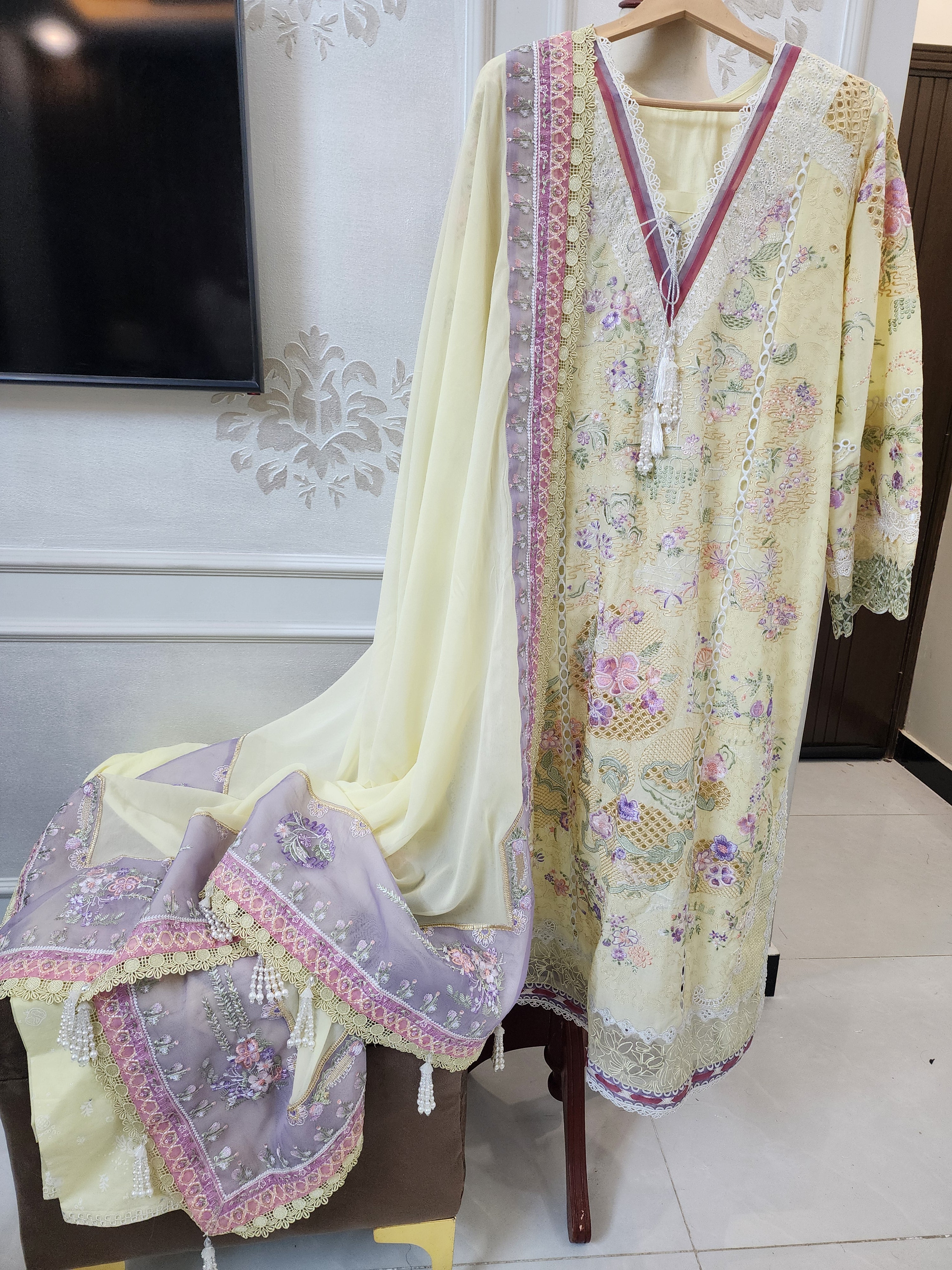 Lawn - Suffuse - Luxury Unstitched 26 - TELYA