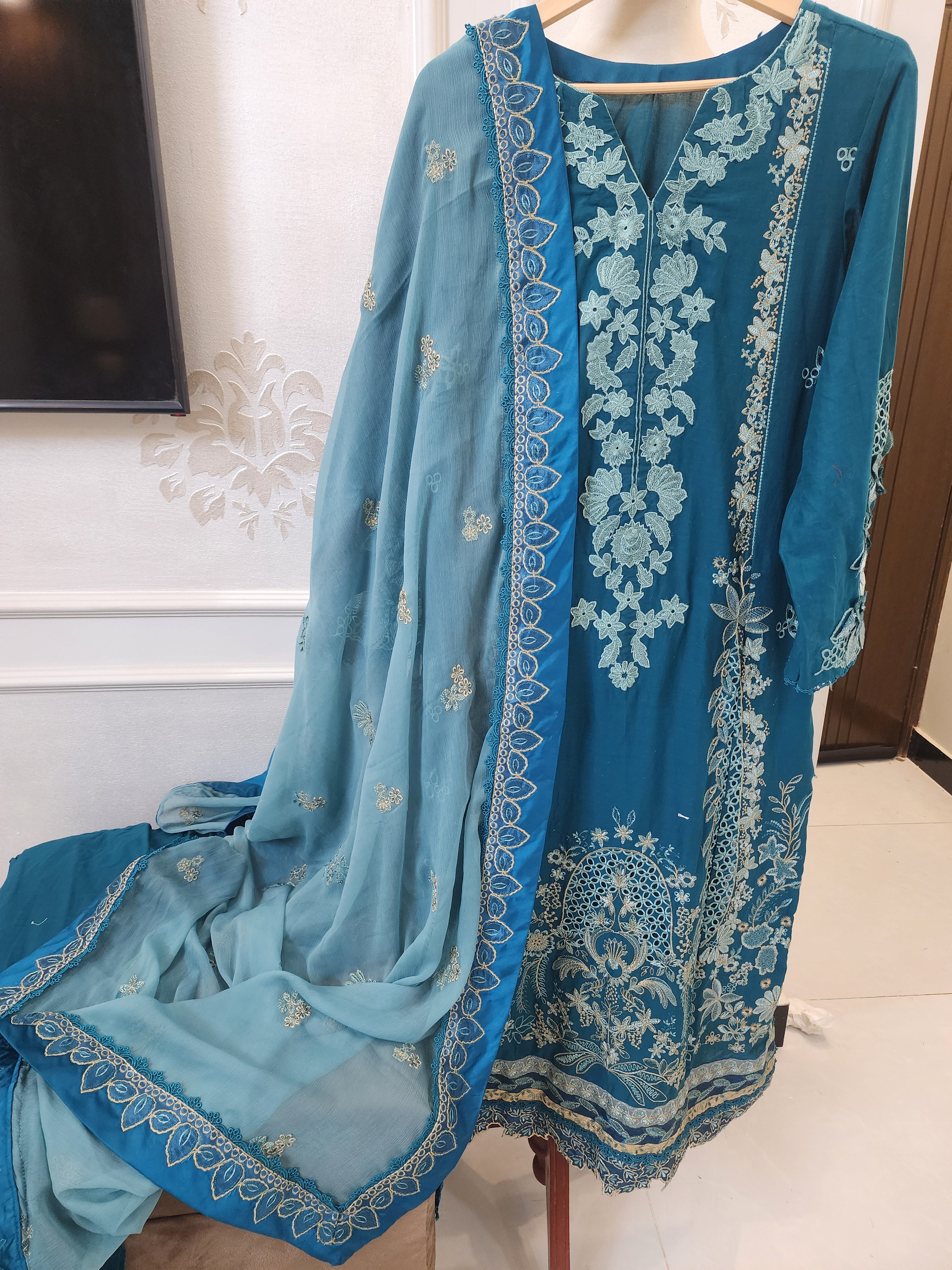 Lawn - AJR - EVARA Luxury Couture - AJR-E-08 - Maela