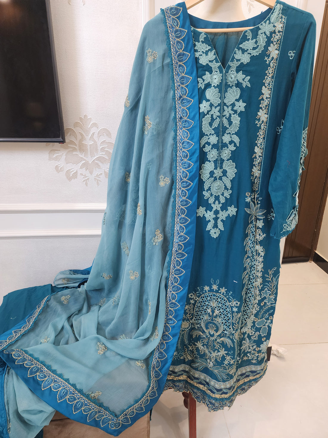 Lawn - AJR - EVARA Luxury Couture - AJR-E-08 - Maela