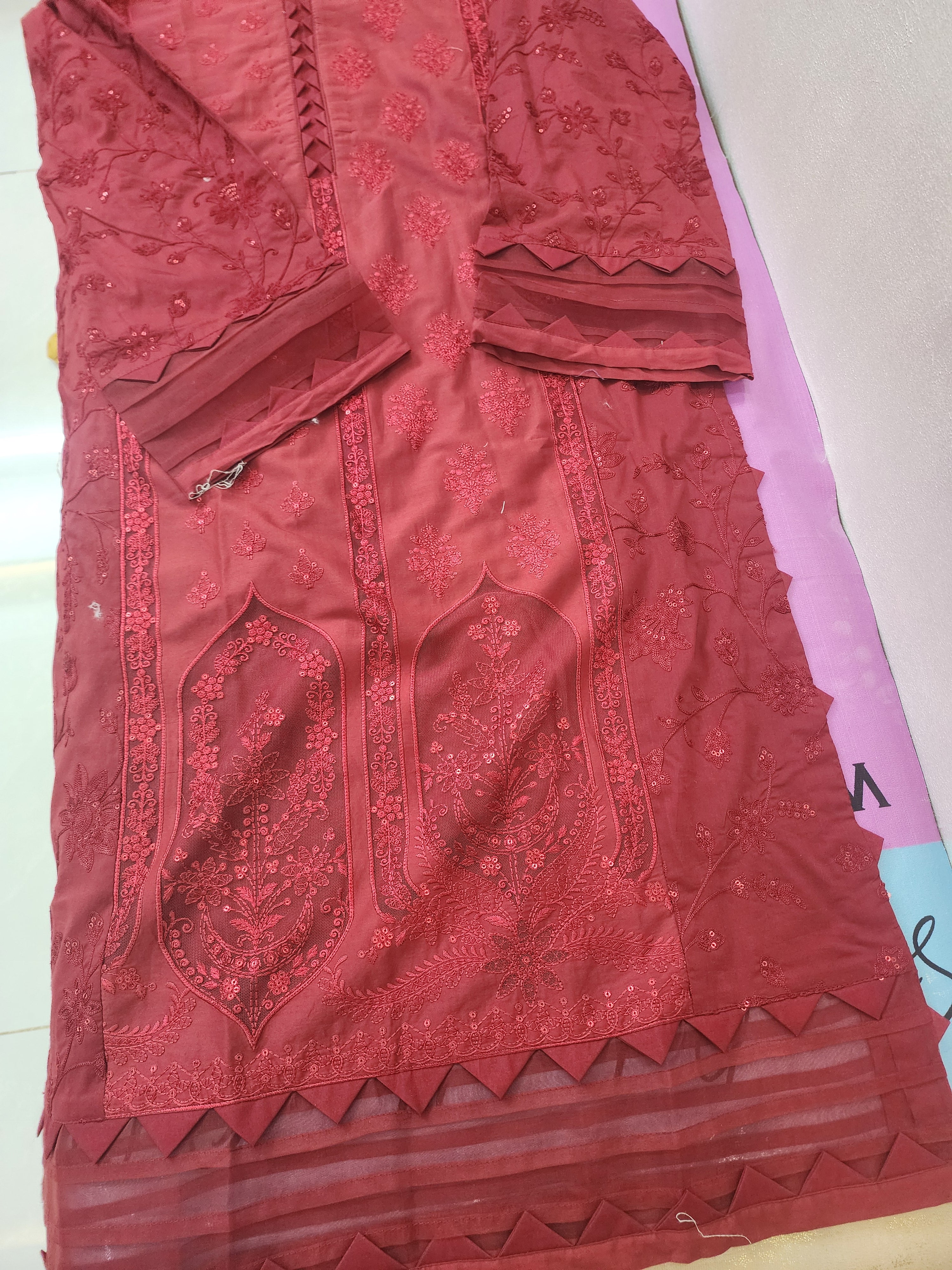 Mavi's Pret Mariab MLuxe Kurta – Large | 101% Original Fabric | Beautiful Finishing