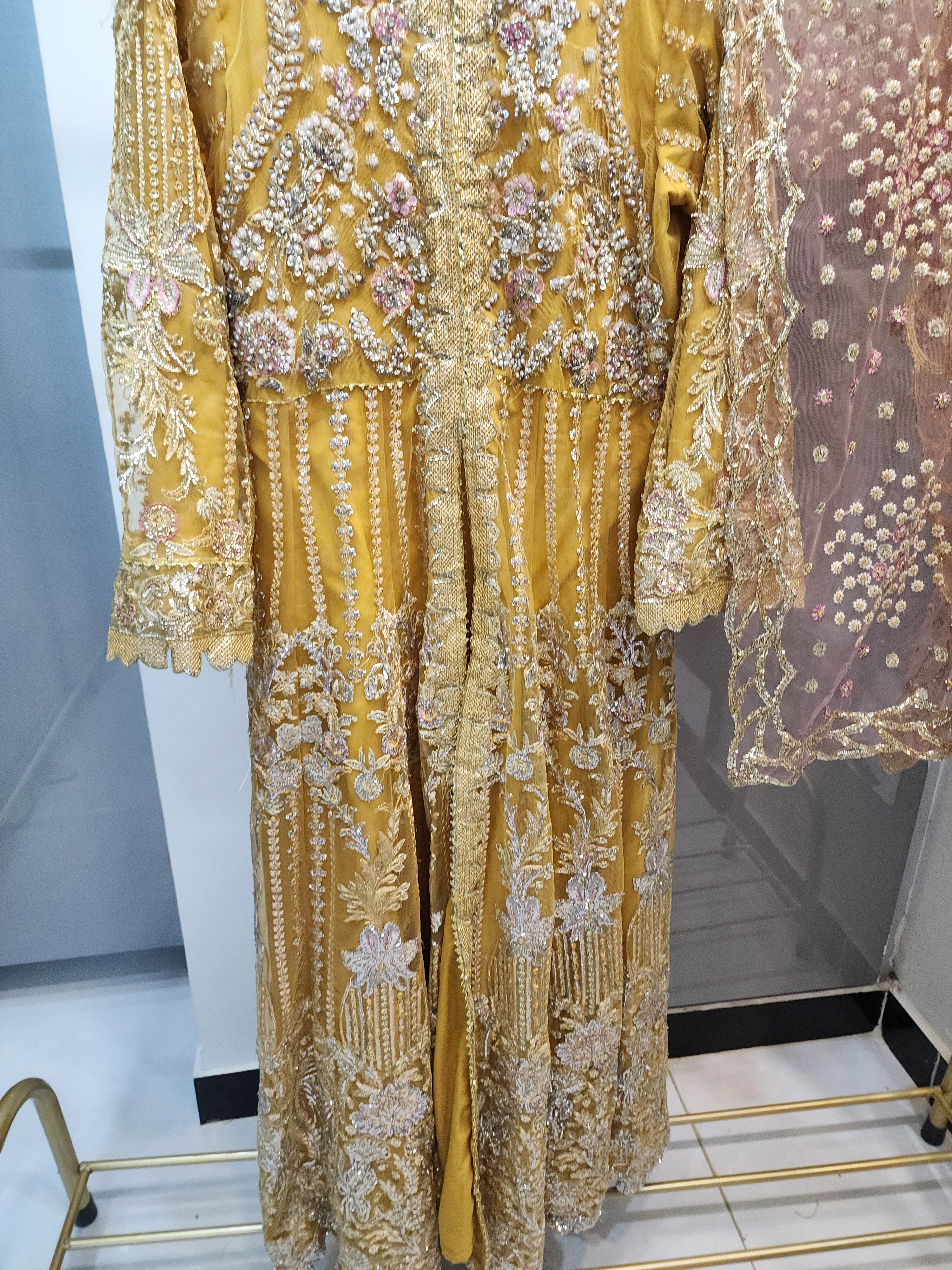 Mavi's Formal – Mushq Luxury Hand Embellished Maxi | Mustard | Large | 101% Original