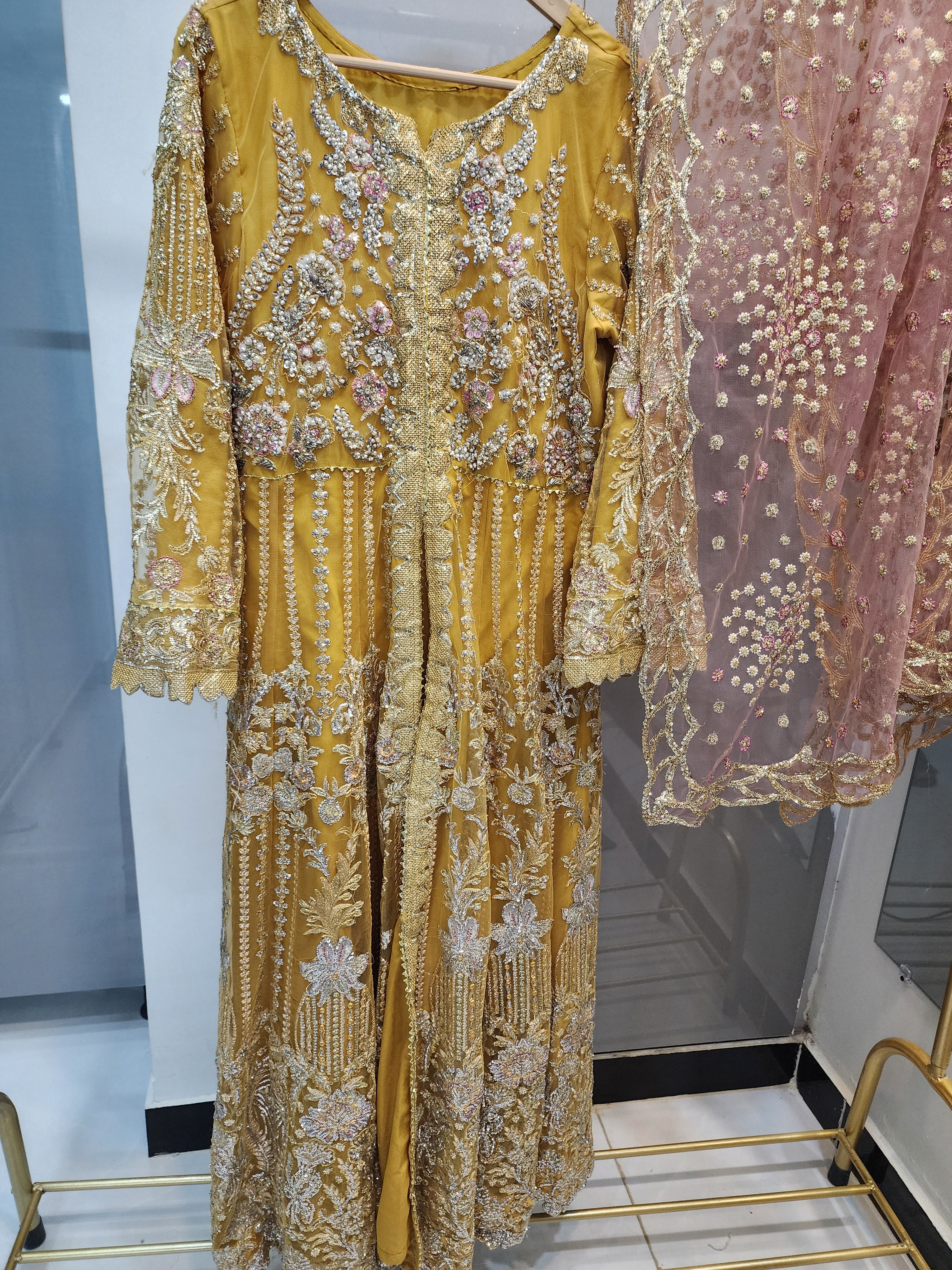 Mavi's Formal – Mushq Luxury Hand Embellished Maxi | Mustard | Large | 101% Original