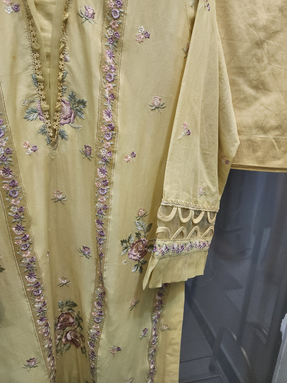 Maria.B Mluxe 3PC Stitched Suit – Intricate Laser Cut Embroidered Lawn | Mavi's Pret | 101% Original