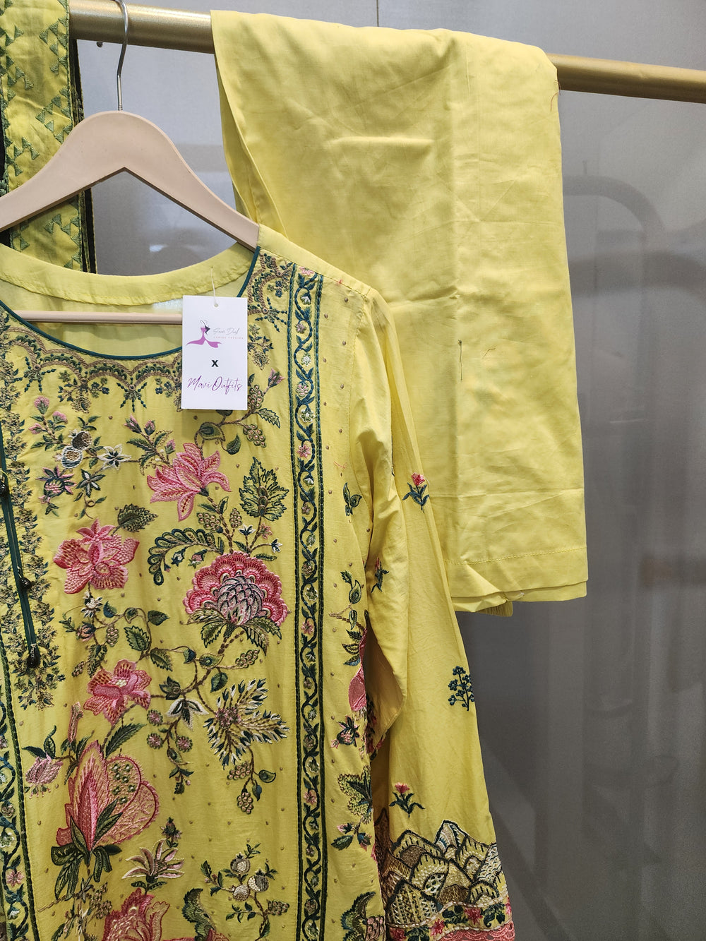 Zaha Luxury Lawn 3PC Stitched Suit – Thread Work Embroidered | Mavi's Pret | 101% Original