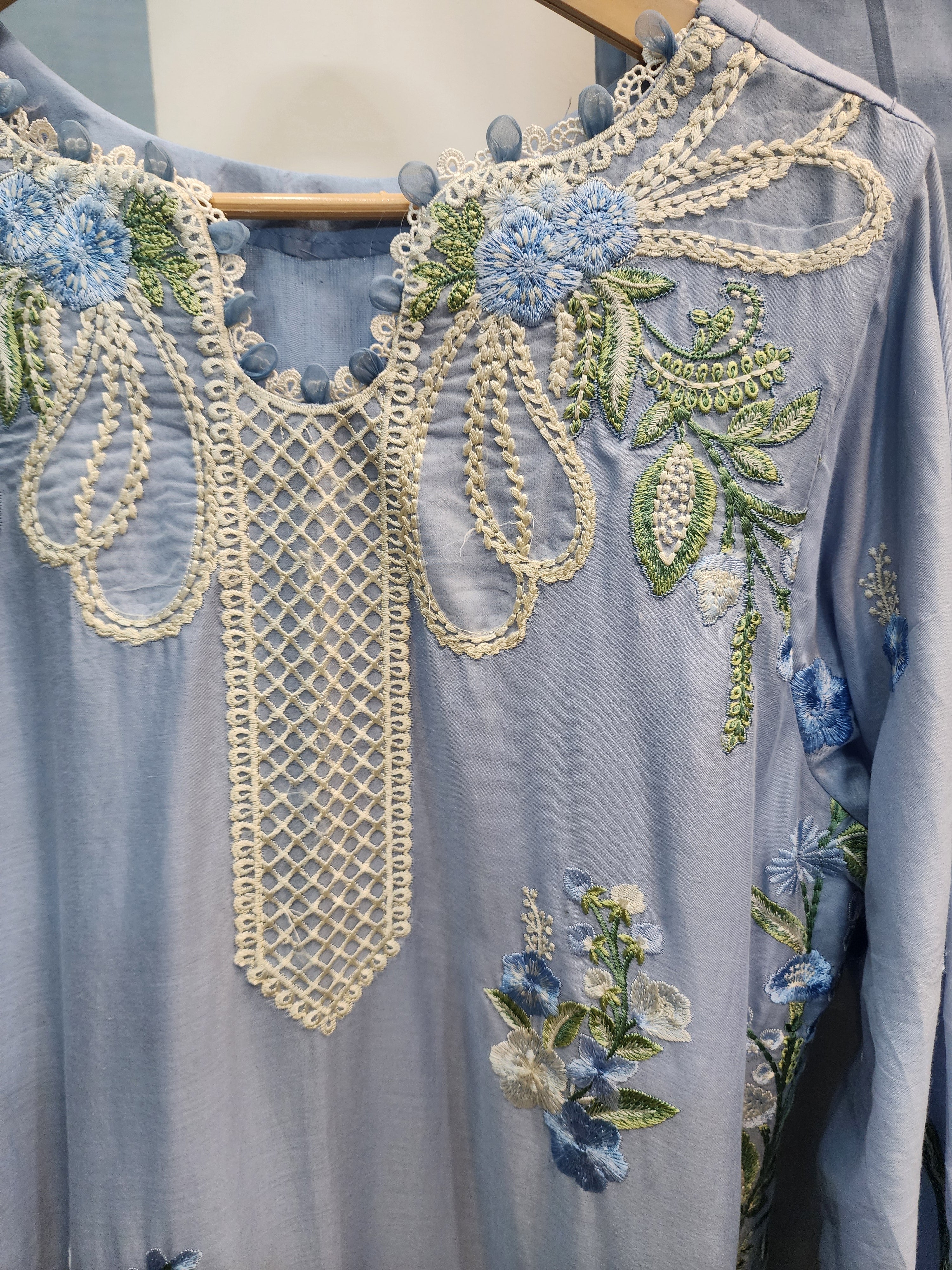 Mavi Pret Maryam Hussain frost  Luxury Embroidered Lawn 3PC | Stitched Ready to Wear