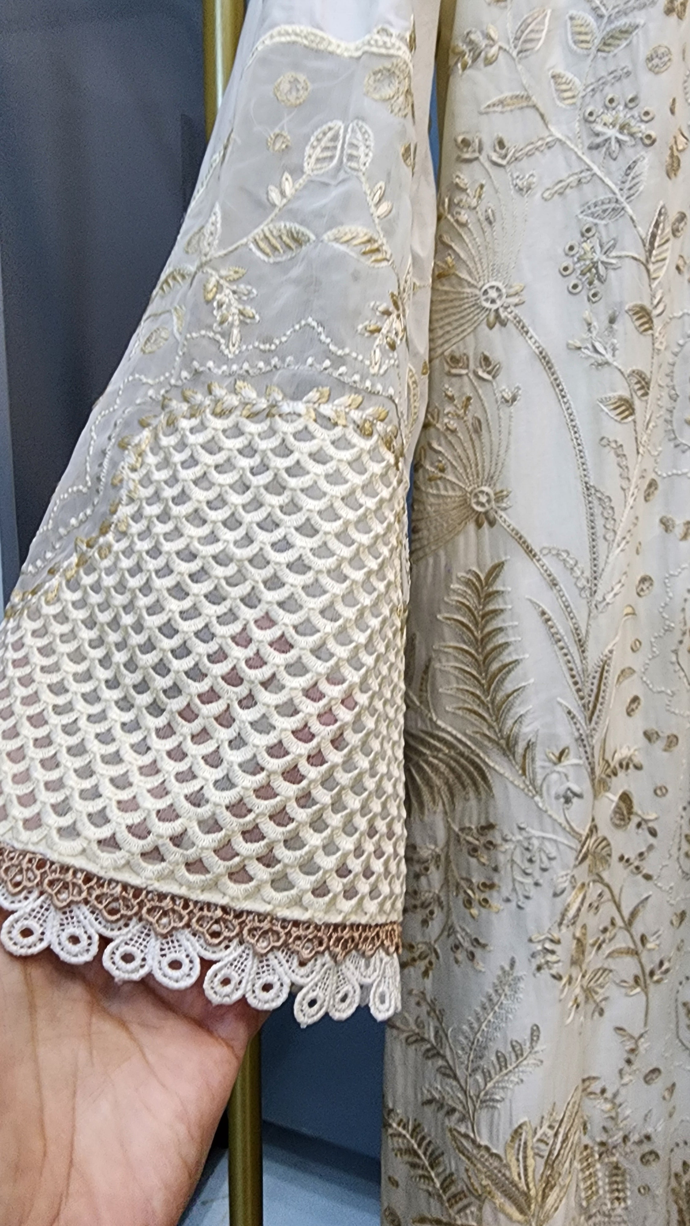 Mavi Pret BinIlyas 232-A Luxury Embroidered Lawn 3PC | Stitched Ready to Wear