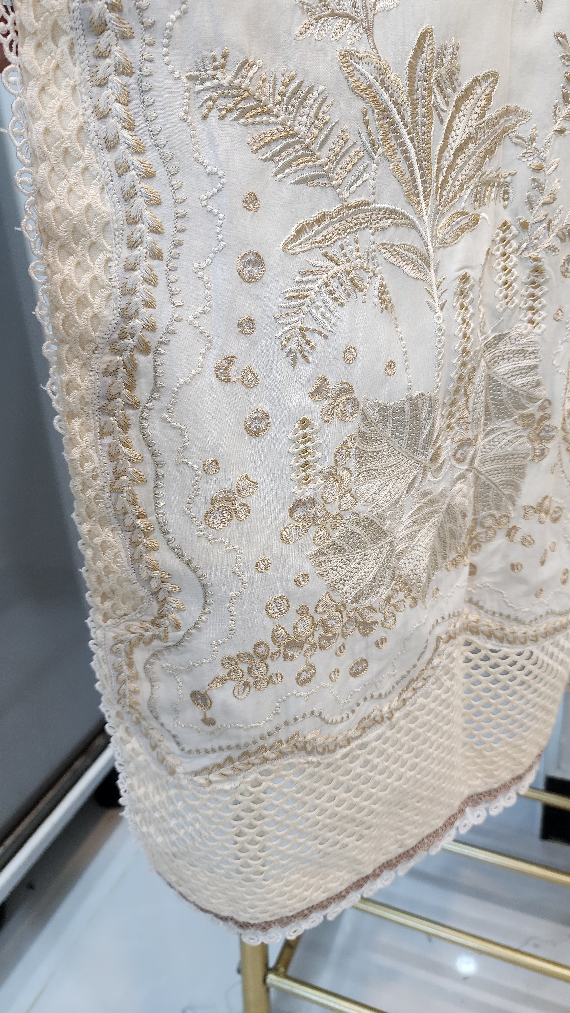 Mavi Pret BinIlyas 232-A Luxury Embroidered Lawn 3PC | Stitched Ready to Wear