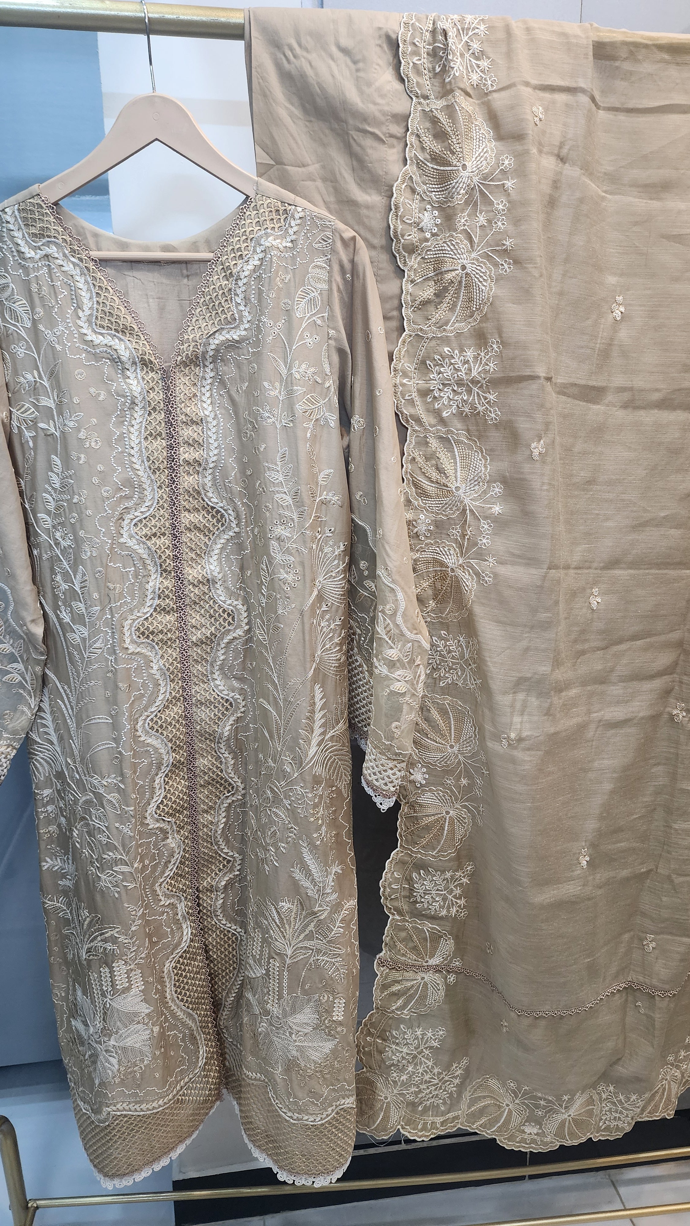 Mavi Pret BinIlyas 232-B Luxury Embroidered Lawn 3PC | Stitched Ready to Wear