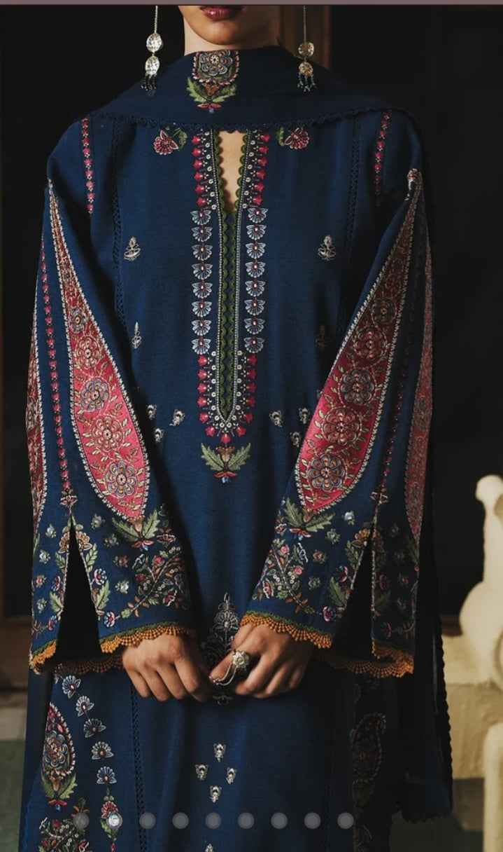 Jugnu Nehri – Embroidered Karandi 3PC Unstitched