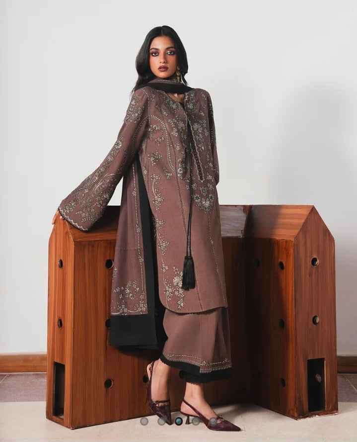 Jugnu Jabah – Embroidered Karandi 3PC Unstitched