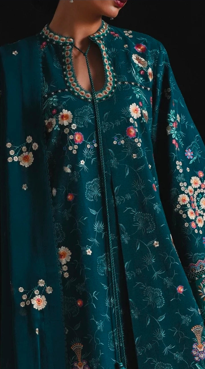Jugnu Baagh – Embroidered Karandi Unstitched Suit