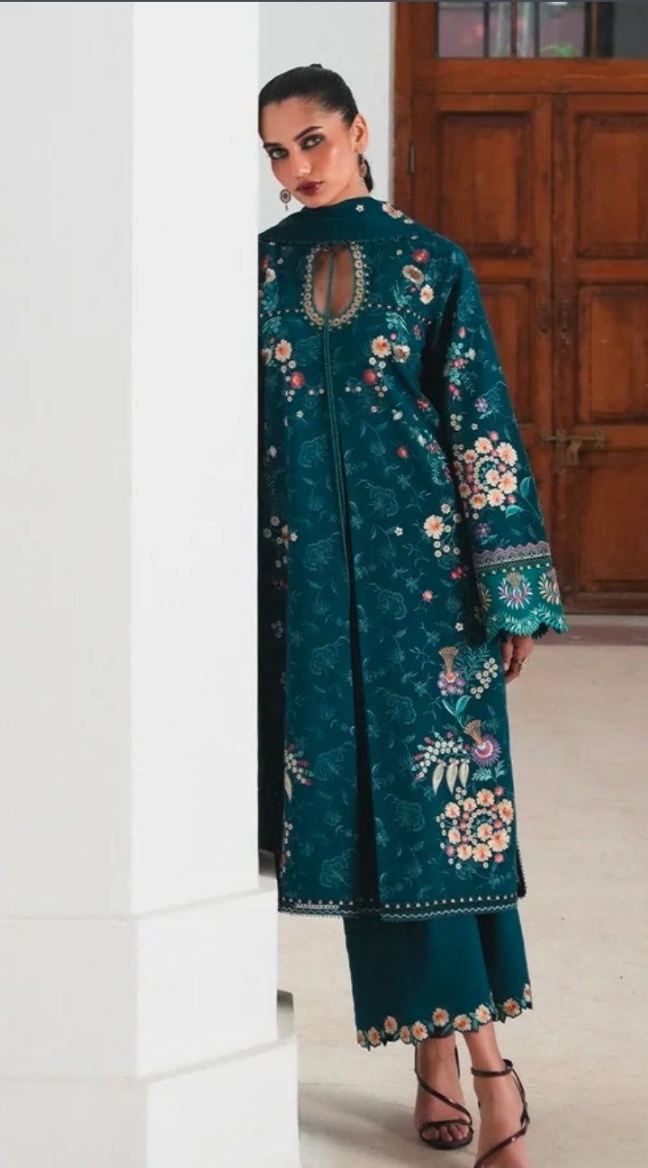 Jugnu Baagh – Embroidered Karandi Unstitched Suit