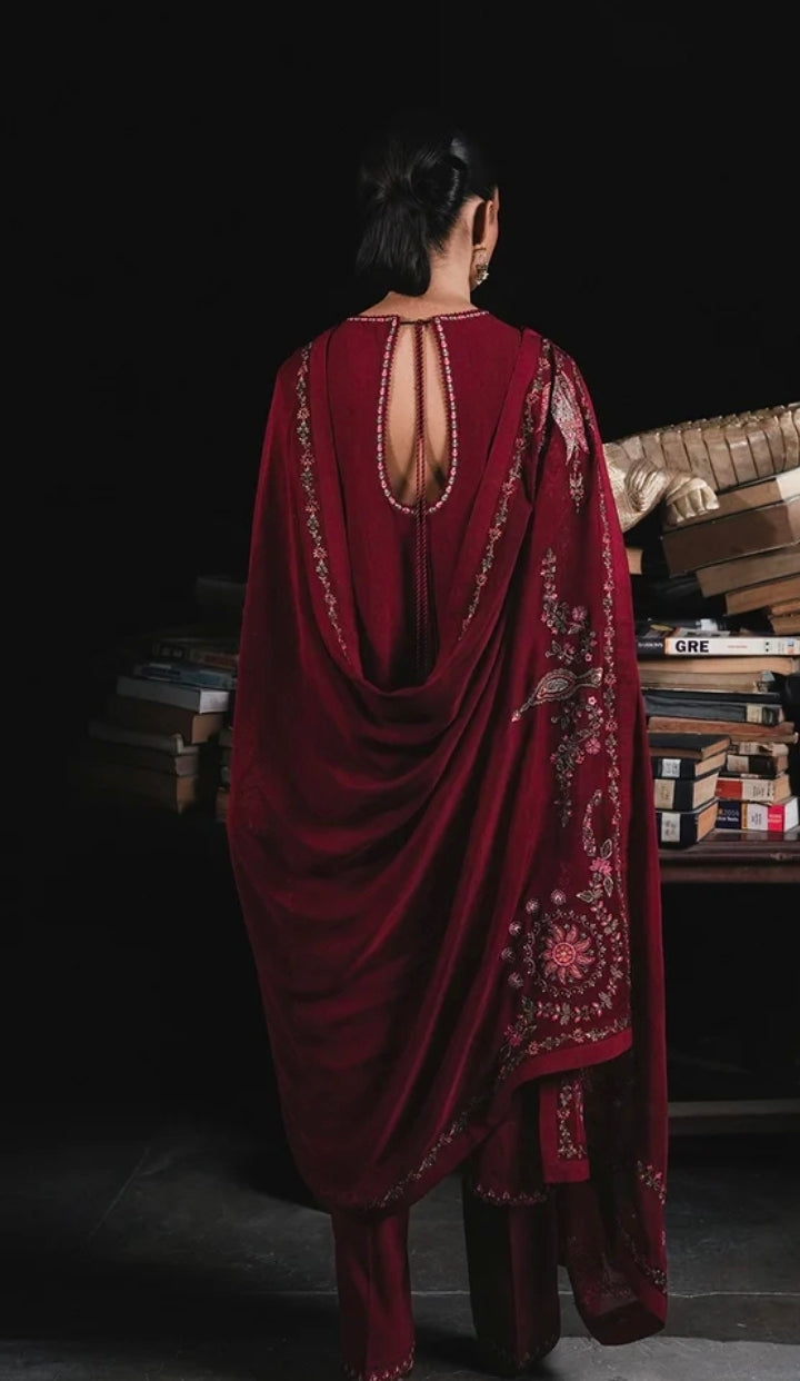 Jugnu Parul – Embroidered Karandi Unstitched Suit