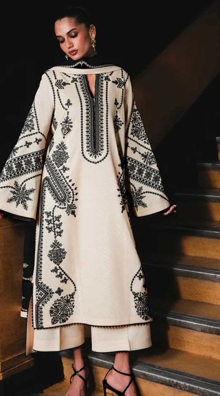 Jugnu Nigah – Embroidered Karandi 3PC Unstitched