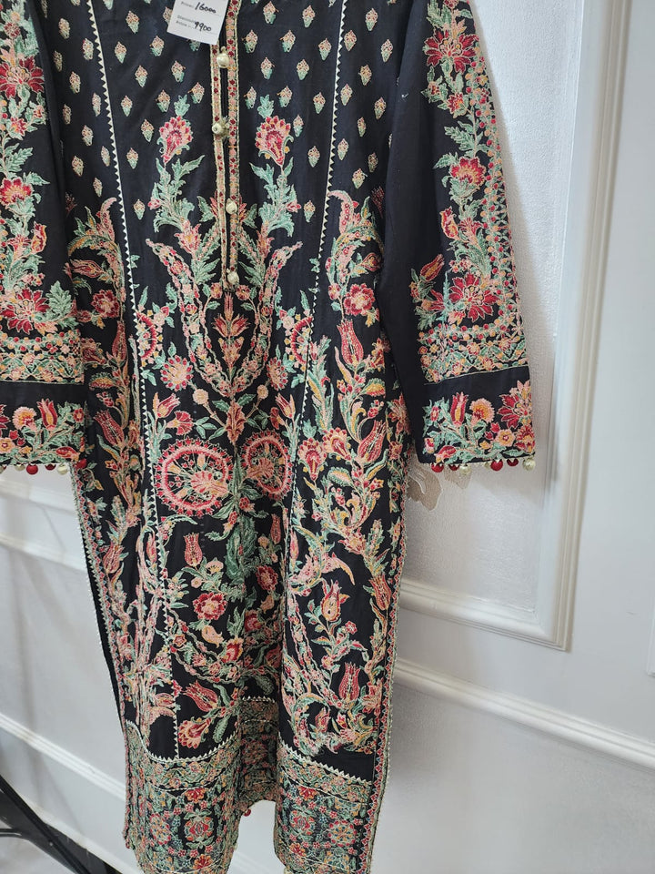 Saira Rizwan RTW