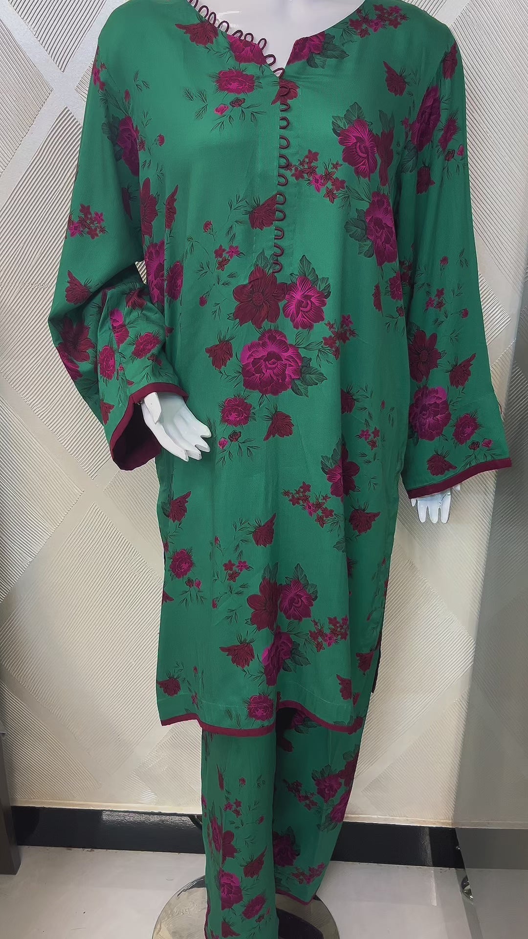 Mavi’s Cords Winter Viscose 2PC Co-Ord Set – Green Rose Print