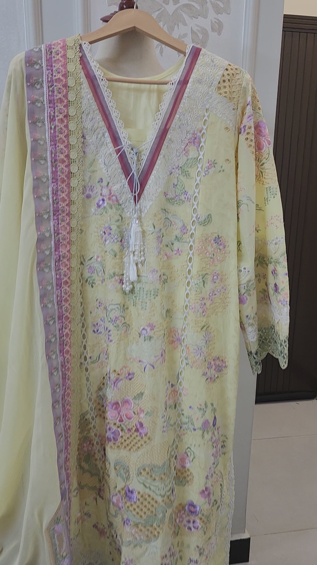 Lawn - Suffuse - Luxury Unstitched 26 - TELYA